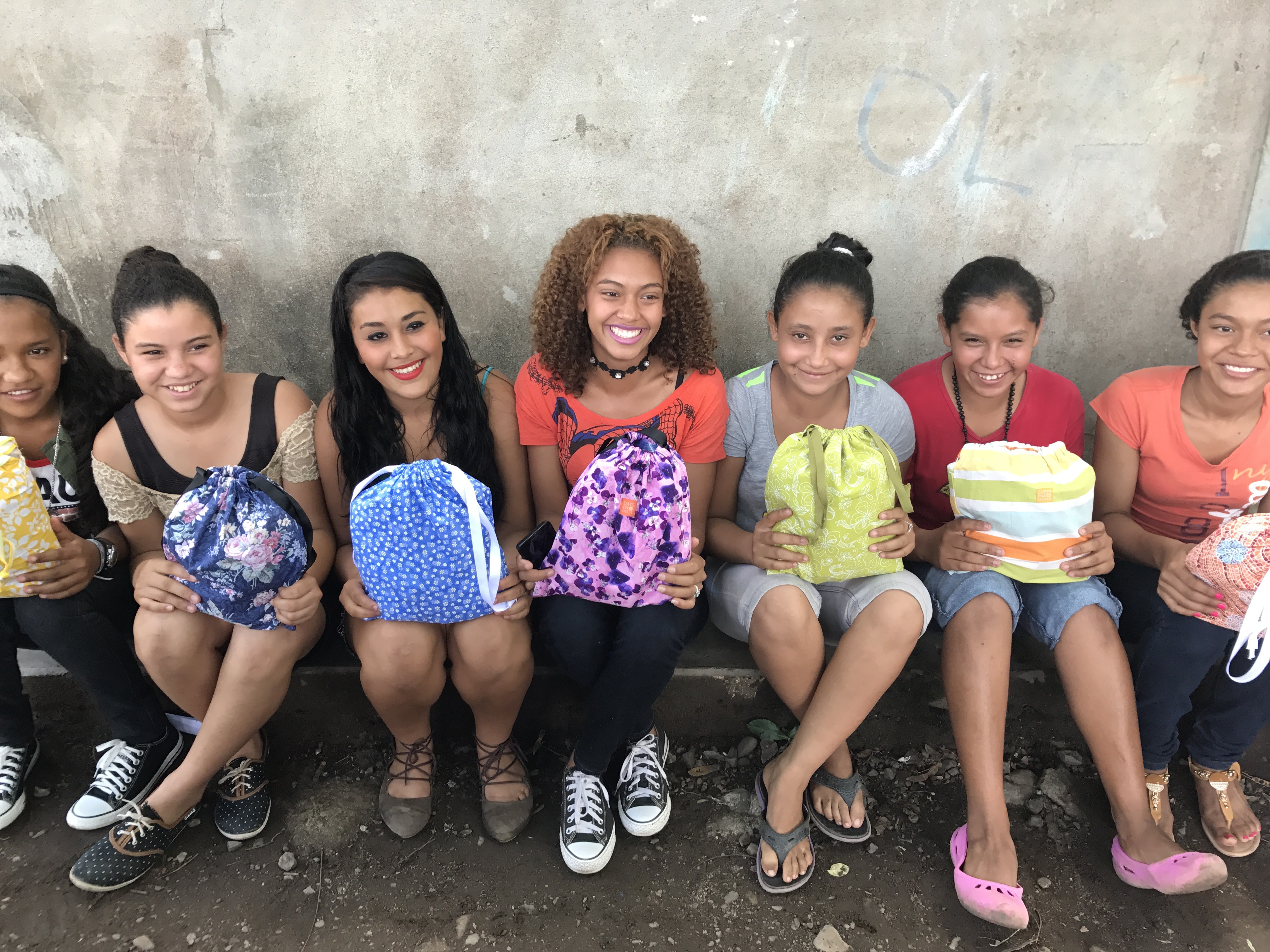 https://globalwa.org/wp-content/uploads//2018/05/Days-for-Girls_Honduras.jpg