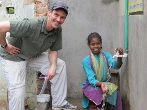 Kirk Anderson poses with Israh Jahan