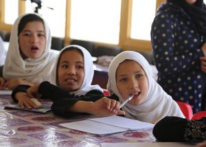 Students participate in Sahar’s Early Marriage Prevention Program in Mazar-i-Sharif, Afghanistan