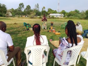 Artisanna entertaining to group outdoors